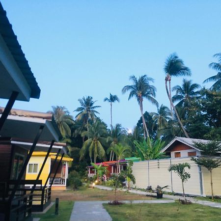 Phumiphat Resort Koh Mook Trang Exterior foto